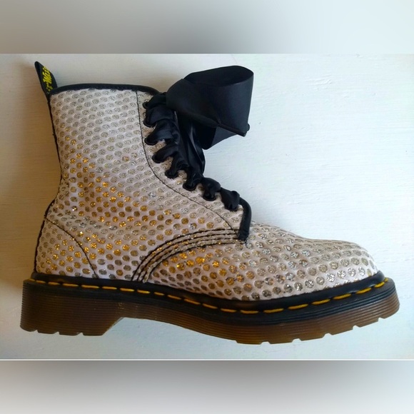 Dr. Martens Shoes - RARE DR MARTENS SILVER GLITTER BOOTS OVAL DESIGN VINTAGE MADE IN ENGLAND US 7